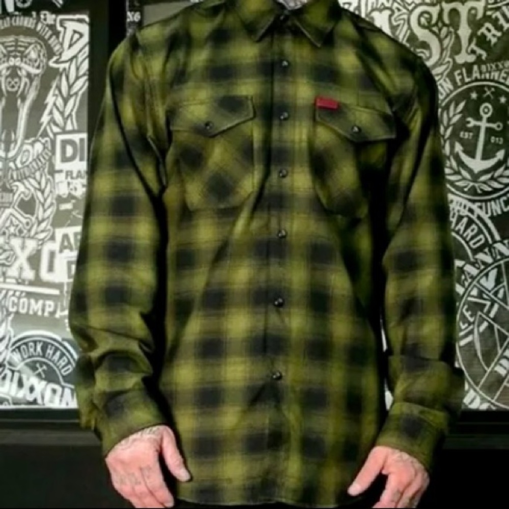 MENS MED LONE WOLF DIXXON FLANNEL